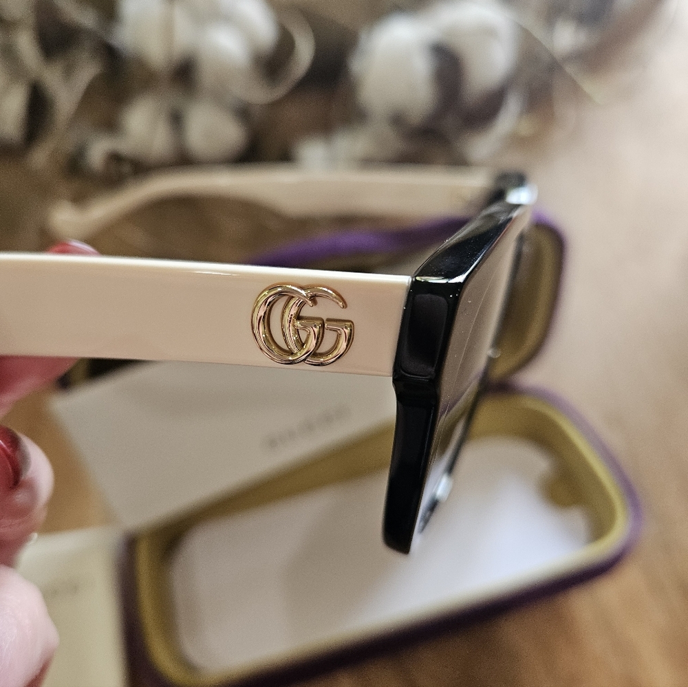 New GUCCI Full Inclusion Sunglasses - Picture 6 of 12